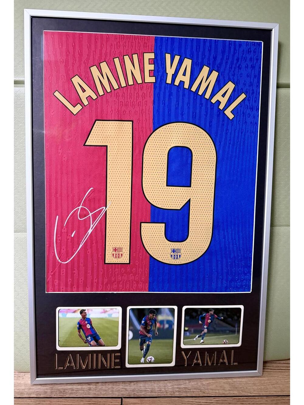 Lamine Yamal Barcelona FC Framed Jersey – Printed Signature